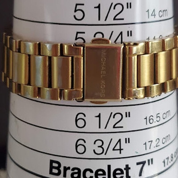 Michael Kors Women's Blair Champagne Dial Gold Tone Watch with crystals MK5639 - Picture 4 of 9